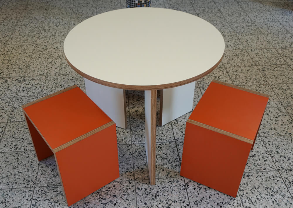 BirchUP Tisch rund mit Hockern-04
